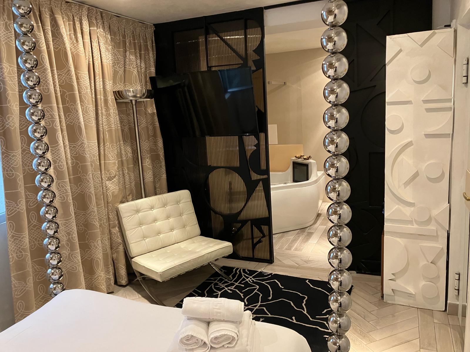 Junior Suite · 108